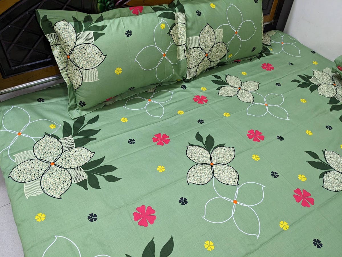 100% cotton bedsheets-Stander Design  (৩ পিসের সেট)
