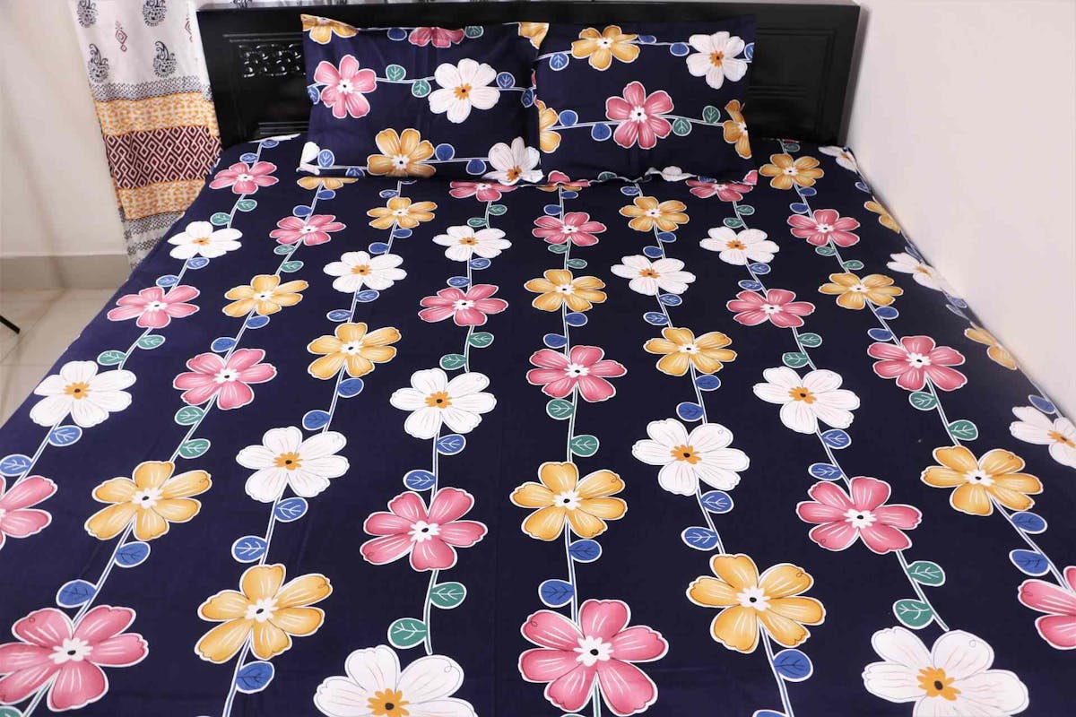 100% Cotton King Size Bedsheet New Wonderful design   (৩ পিসের সেট)